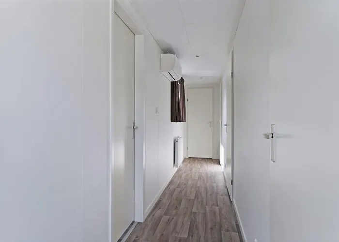 Pareloester - シャレー アウドルプ