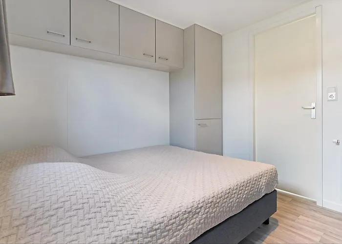 シャレー Pareloester - アウドルプ