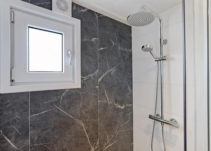 シャレー Pareloester - アウドルプ